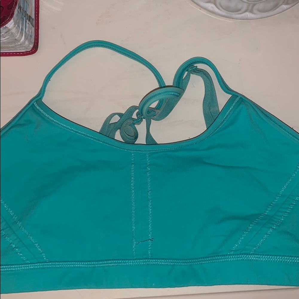 Lululemon sports bra